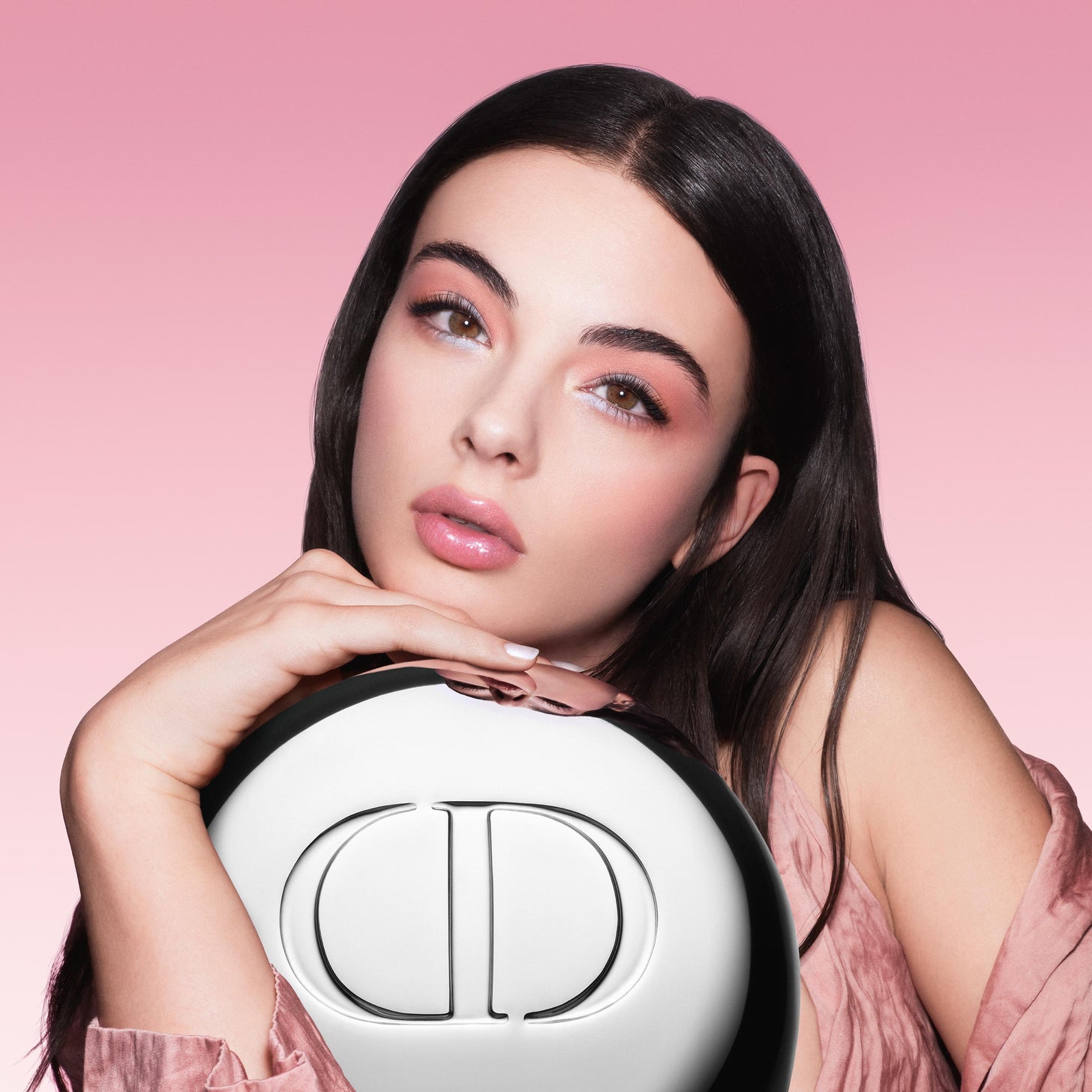 Dior Peachmania春日彩妝造型 | 唇彩、眼影及Highlighter