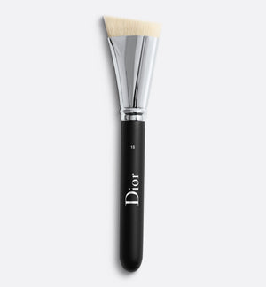 Dior Backstage Contour Brush N°15 | Perfectly Blend Sculpting Powders