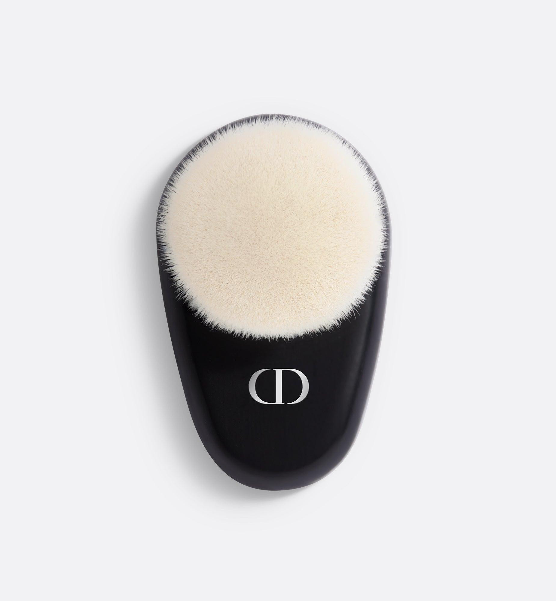 Dior Backstage Face Brush N°18 | For Even and Luminous Finish with Buildable Coverage