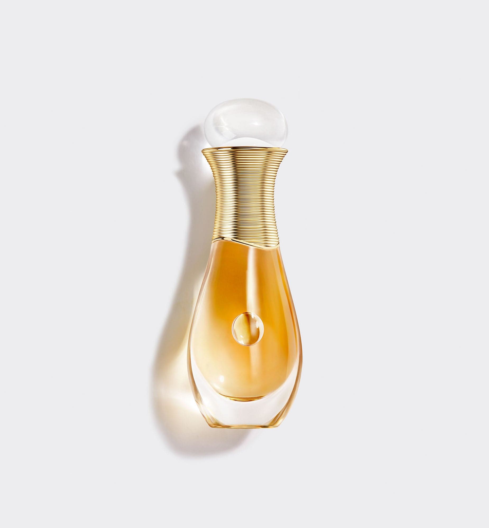J'adore eau de parfum infinissime Roller-Pearl | A travel-friendly bottle for an infinitely sensual perfuming gesture